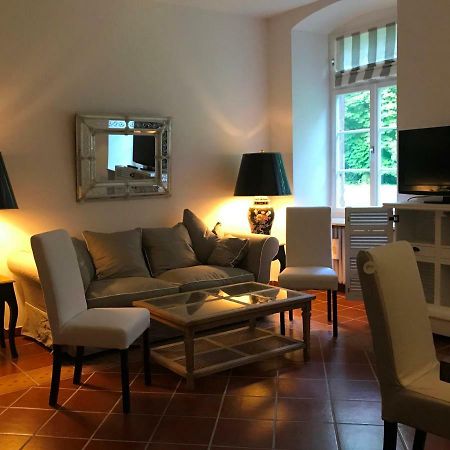 Elegantes Gaesteapartment Verano In Schloss Und Hofgut Langenzell Wiesenbach Экстерьер фото